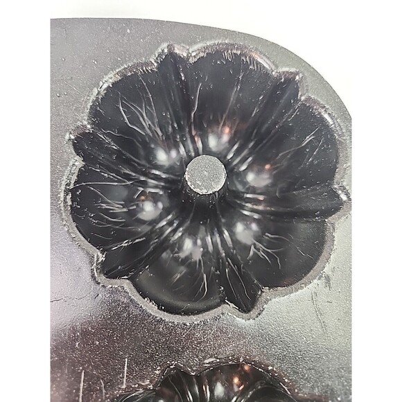 Nordic Ware Bundt-lette Cake Pan 6 CUPS 1.4 LITERS Bundt Mini Party - Picture 8 of 13